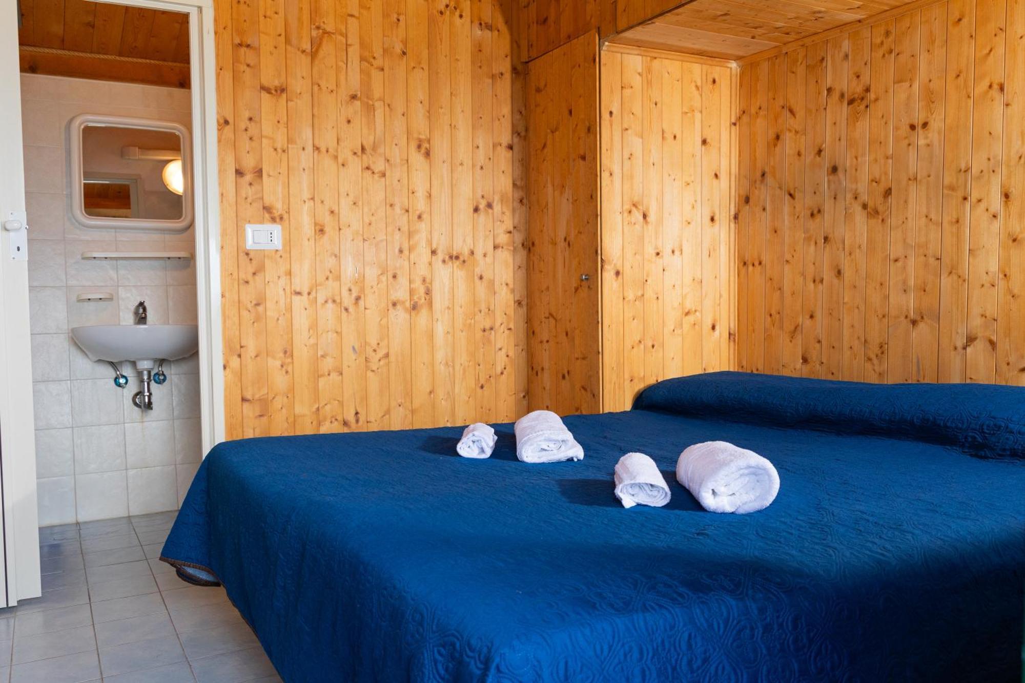 Riva Smeralda Camping Lodge Milazzo Exteriér fotografie